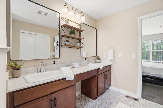 6173 Jadwinn Drive, Westerville, OH 43081