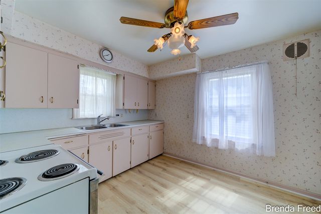 1109 Francis Avenue, Muskegon, MI 49442