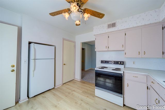 1109 Francis Avenue, Muskegon, MI 49442