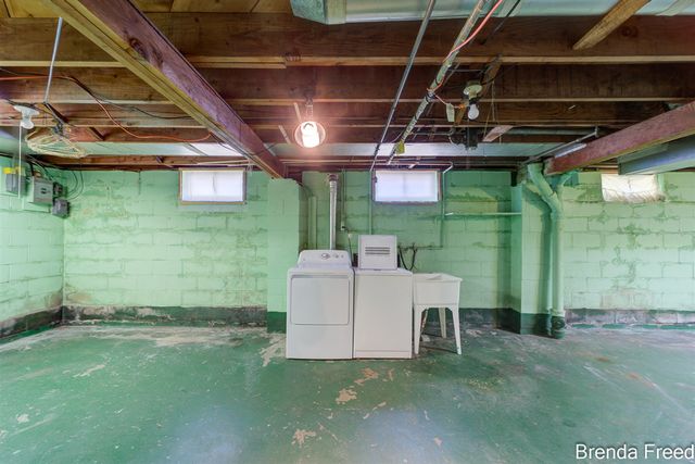 1109 Francis Avenue, Muskegon, MI 49442