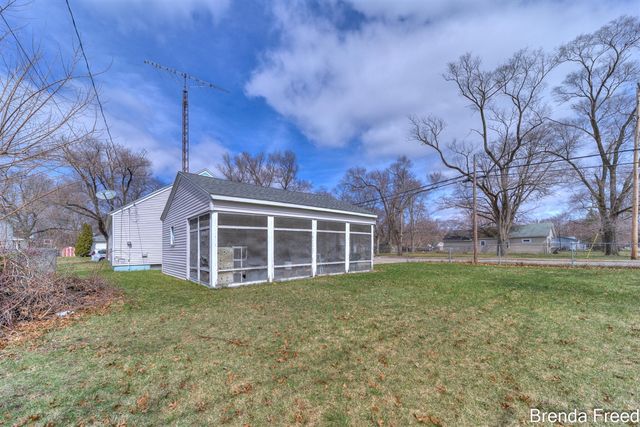 1109 Francis Avenue, Muskegon, MI 49442