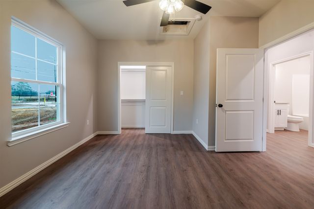 2656 Hendricks Street, Gladewater, TX 75647