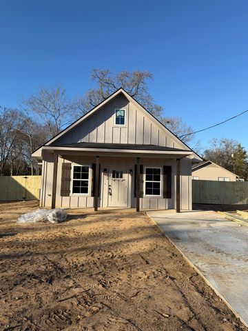 2656 Hendricks Street, Gladewater, TX 75647