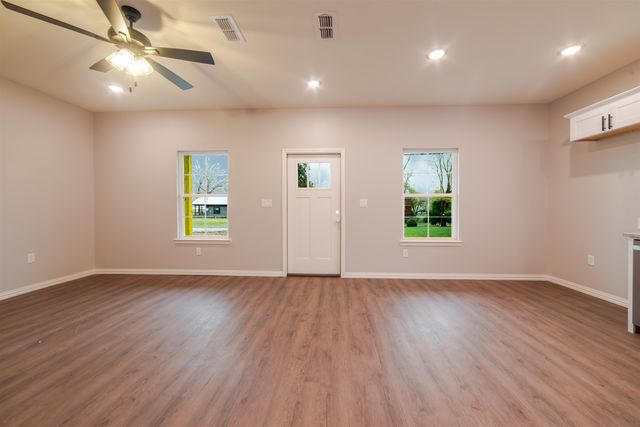 2656 Hendricks Street, Gladewater, TX 75647