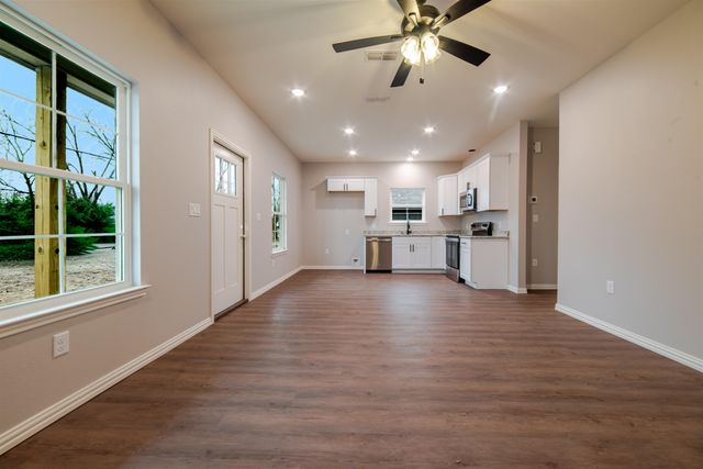 2656 Hendricks Street, Gladewater, TX 75647