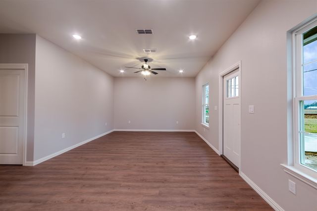 2656 Hendricks Street, Gladewater, TX 75647