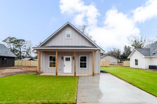 2656 Hendricks Street, Gladewater, TX 75647