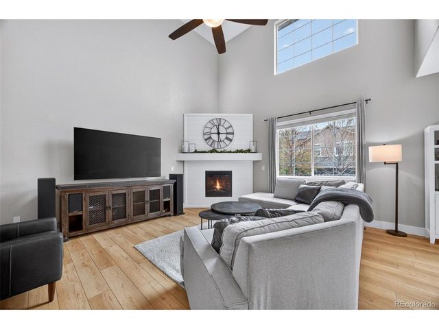 196 N Millbrook St, Aurora, CO 80018