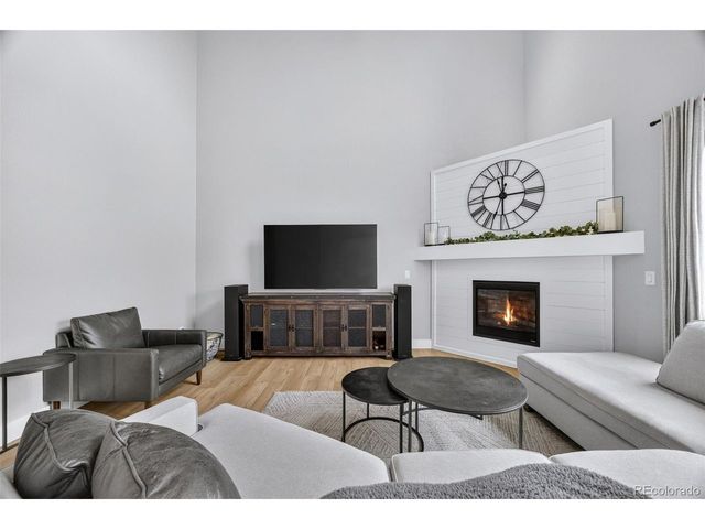 196 N Millbrook St, Aurora, CO 80018