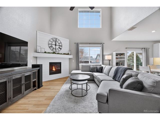 196 N Millbrook St, Aurora, CO 80018