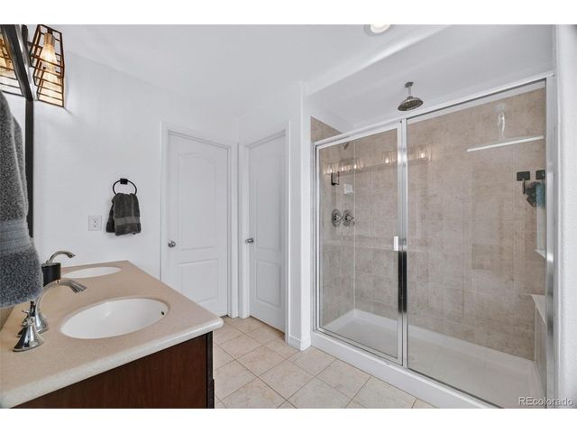 196 N Millbrook St, Aurora, CO 80018