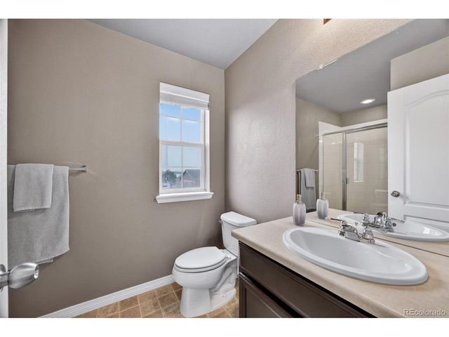 196 N Millbrook St, Aurora, CO 80018