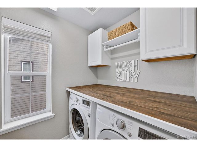 196 N Millbrook St, Aurora, CO 80018