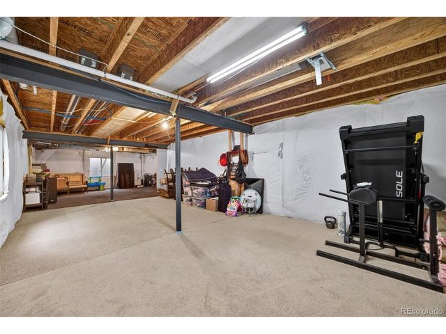 196 N Millbrook St, Aurora, CO 80018