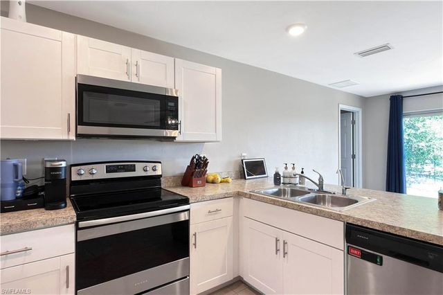 4323 NE 21st AVE, Cape Coral, FL 33909