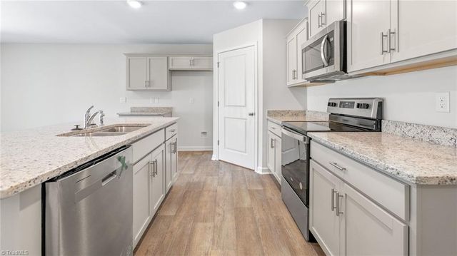 229 Covey Lane, Winston-salem, NC 27107