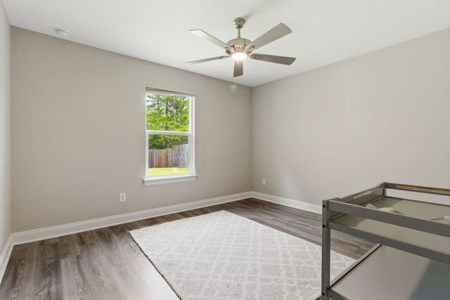 5624 Charter Circle, Gulf Breeze, FL 32563