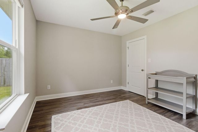 5624 Charter Circle, Gulf Breeze, FL 32563