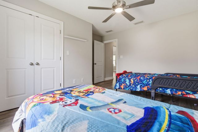 5624 Charter Circle, Gulf Breeze, FL 32563