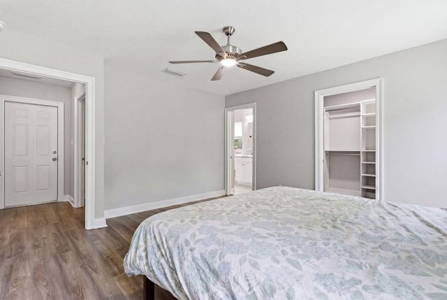 5624 Charter Circle, Gulf Breeze, FL 32563