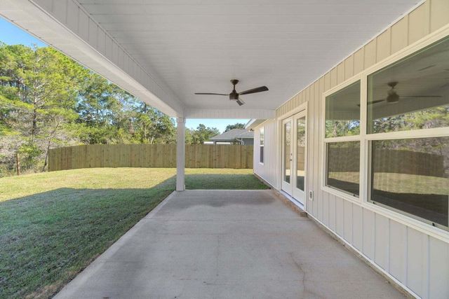 5624 Charter Circle, Gulf Breeze, FL 32563