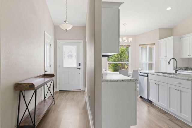 5624 Charter Circle, Gulf Breeze, FL 32563