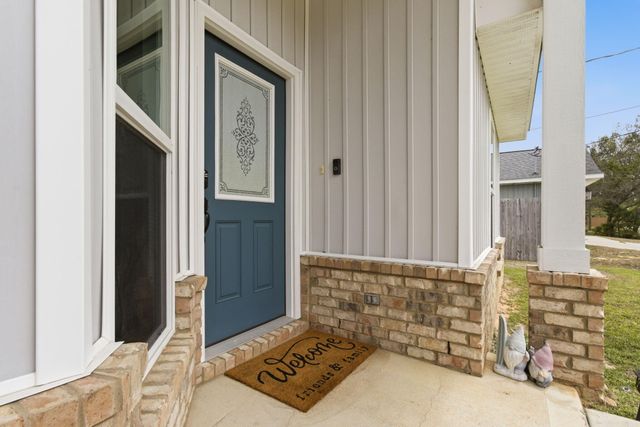 5624 Charter Circle, Gulf Breeze, FL 32563