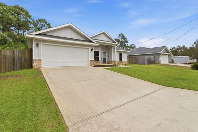 5624 Charter Circle, Gulf Breeze, FL 32563