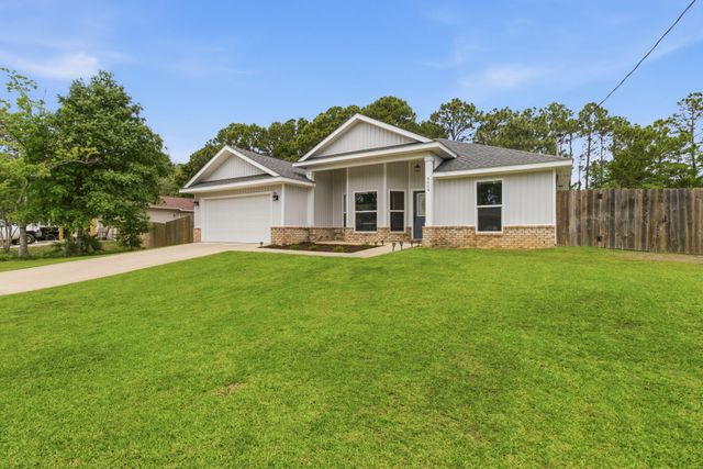 5624 Charter Circle, Gulf Breeze, FL 32563
