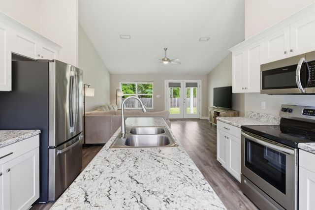 5624 Charter Circle, Gulf Breeze, FL 32563