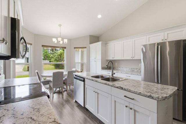 5624 Charter Circle, Gulf Breeze, FL 32563