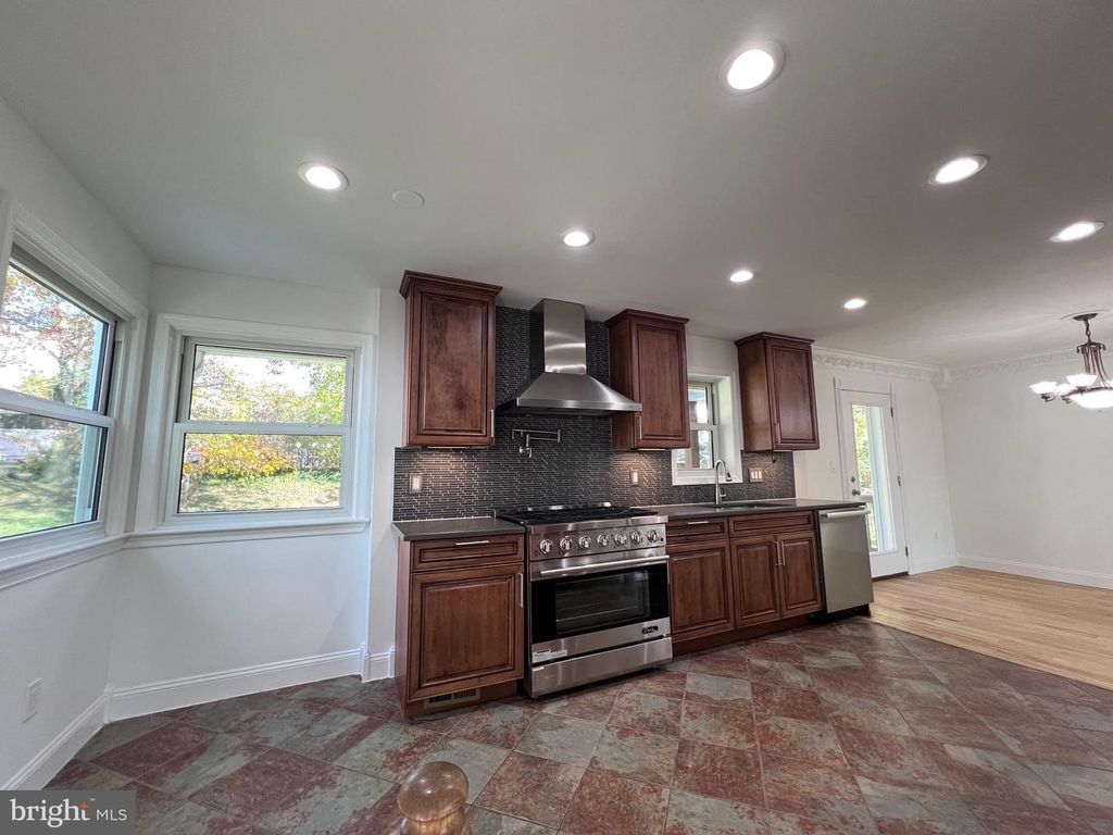 6507 LAMONT PL, Hyattsville, MD 20784