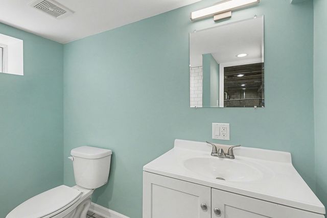 11231 S Worth Avenue, Worth, IL 60482