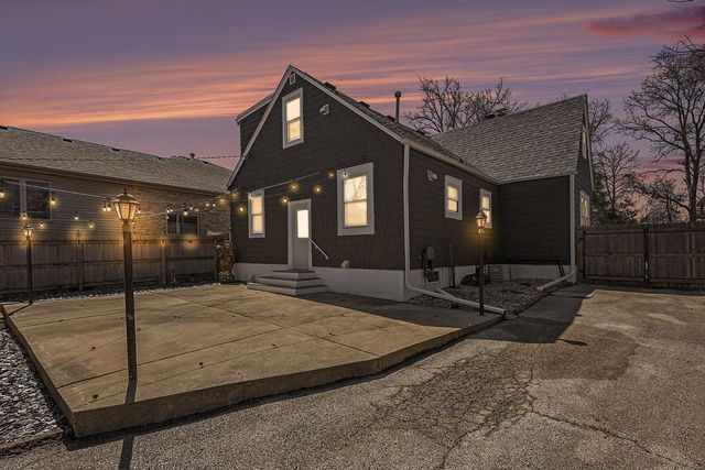 11231 S Worth Avenue, Worth, IL 60482