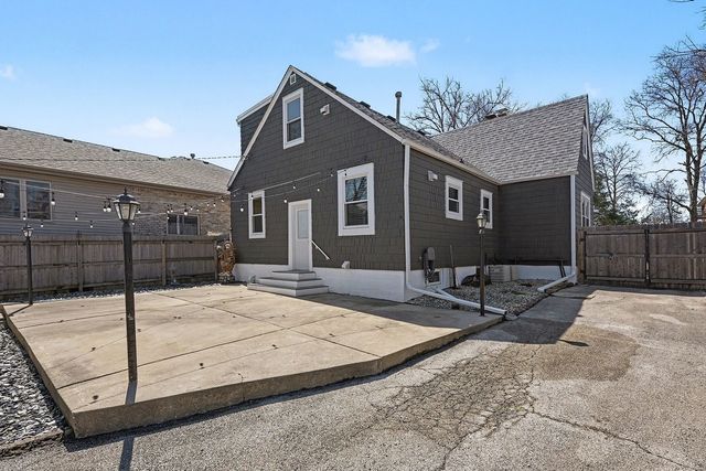 11231 S Worth Avenue, Worth, IL 60482