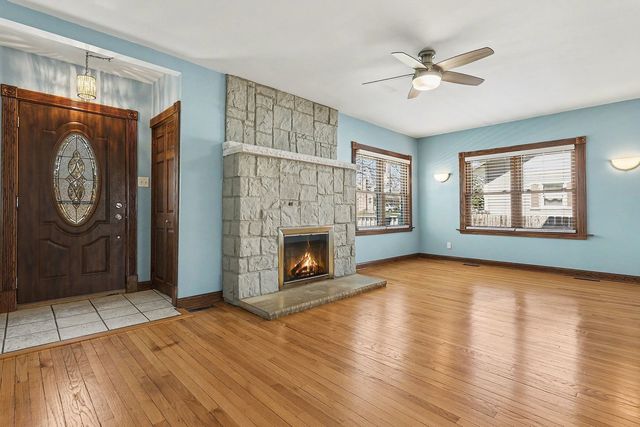 11231 S Worth Avenue, Worth, IL 60482