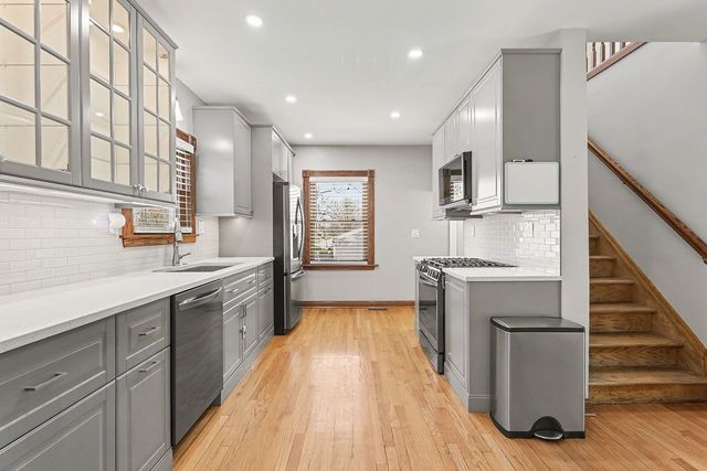 11231 S Worth Avenue, Worth, IL 60482