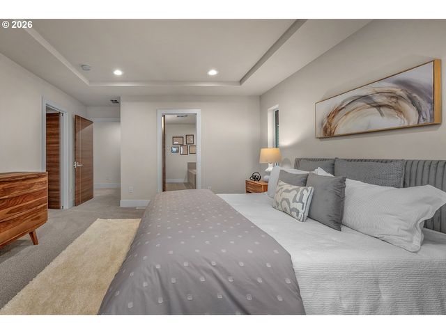 15777 Sw VANDERWOOD Ave, Tigard, OR 97224