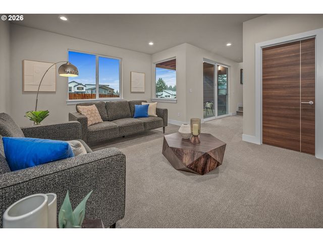 15777 Sw VANDERWOOD Ave, Tigard, OR 97224