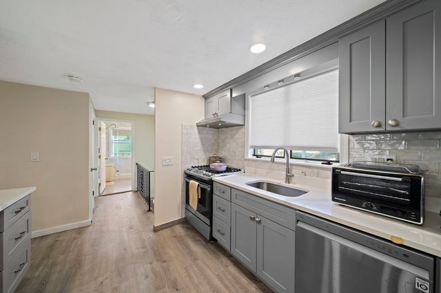 2 Cottage Cir 2, Somerville, MA 02144