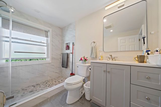 2 Cottage Cir 2, Somerville, MA 02144