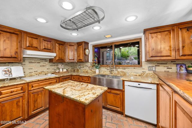 6001 E Paseo Ventoso, Tucson, AZ 85750