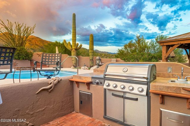 6001 E Paseo Ventoso, Tucson, AZ 85750