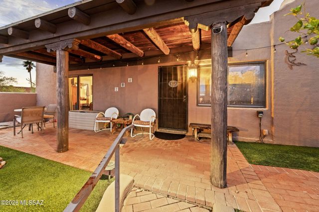 6001 E Paseo Ventoso, Tucson, AZ 85750