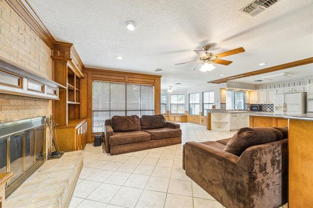 2739 Blue Glen Lane, Houston, TX 77073
