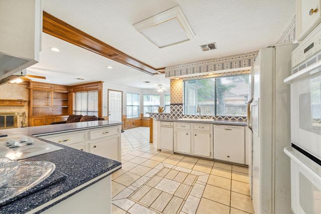 2739 Blue Glen Lane, Houston, TX 77073