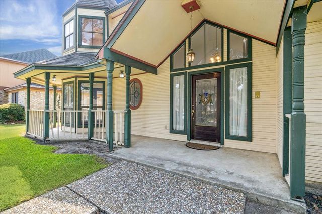 2739 Blue Glen Lane, Houston, TX 77073