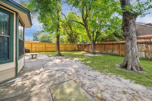 2739 Blue Glen Lane, Houston, TX 77073
