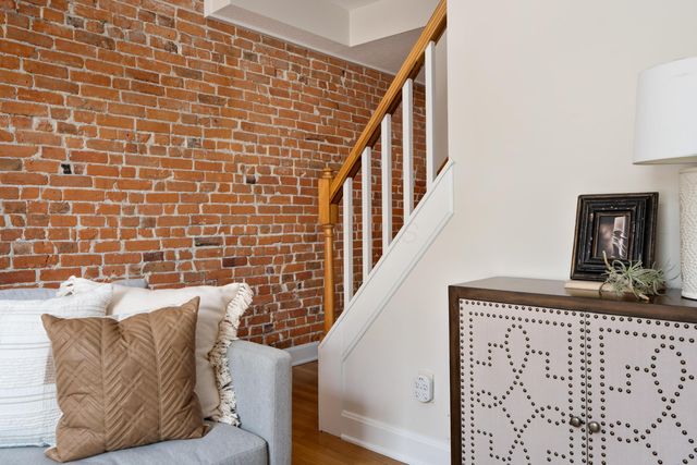 258 E 2nd Avenue, Columbus, OH 43201