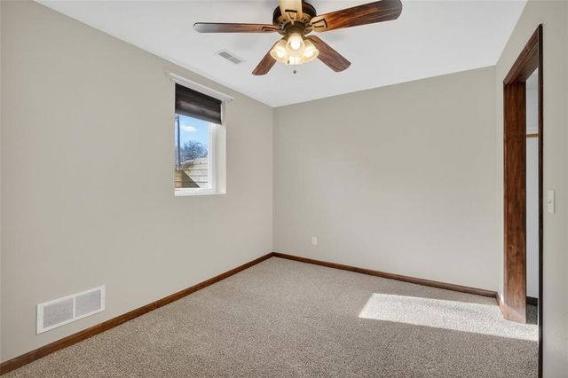 3021 E 29th Street, Des Moines, IA 50317